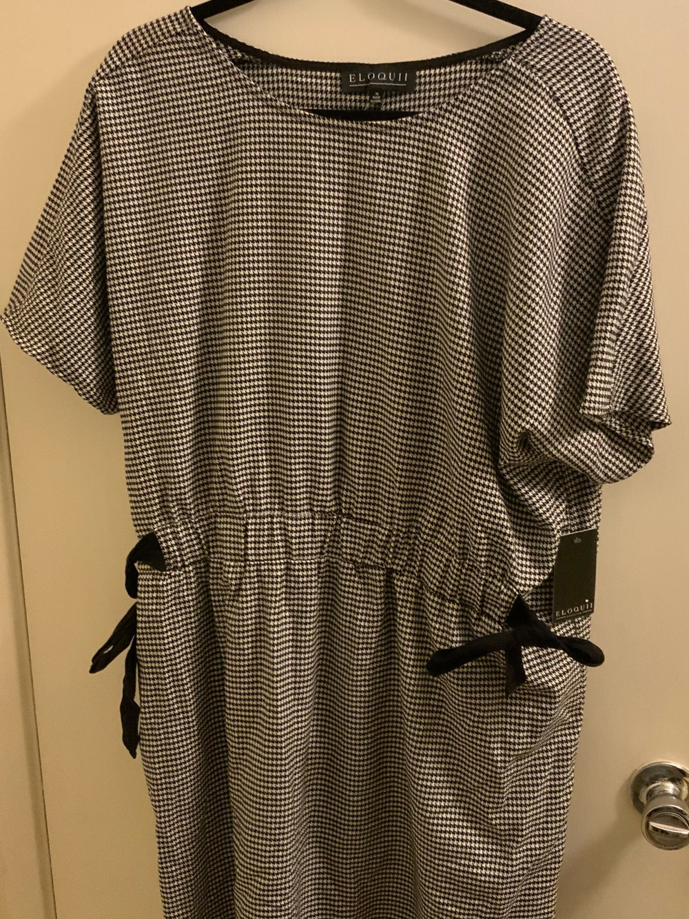 Eloquii Black and White Houndstooth Tie-Waist Casual Dress